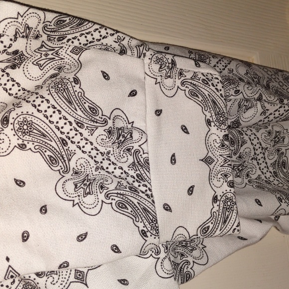 One Love Geo print joggers plus size - Picture 4 of 4